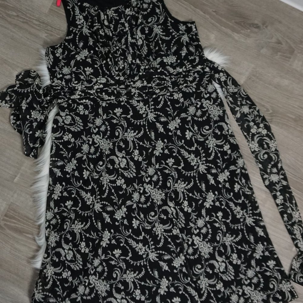 Studio 1940 Lon Floral pattern black & white 20w